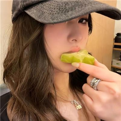 绿宝石 海报